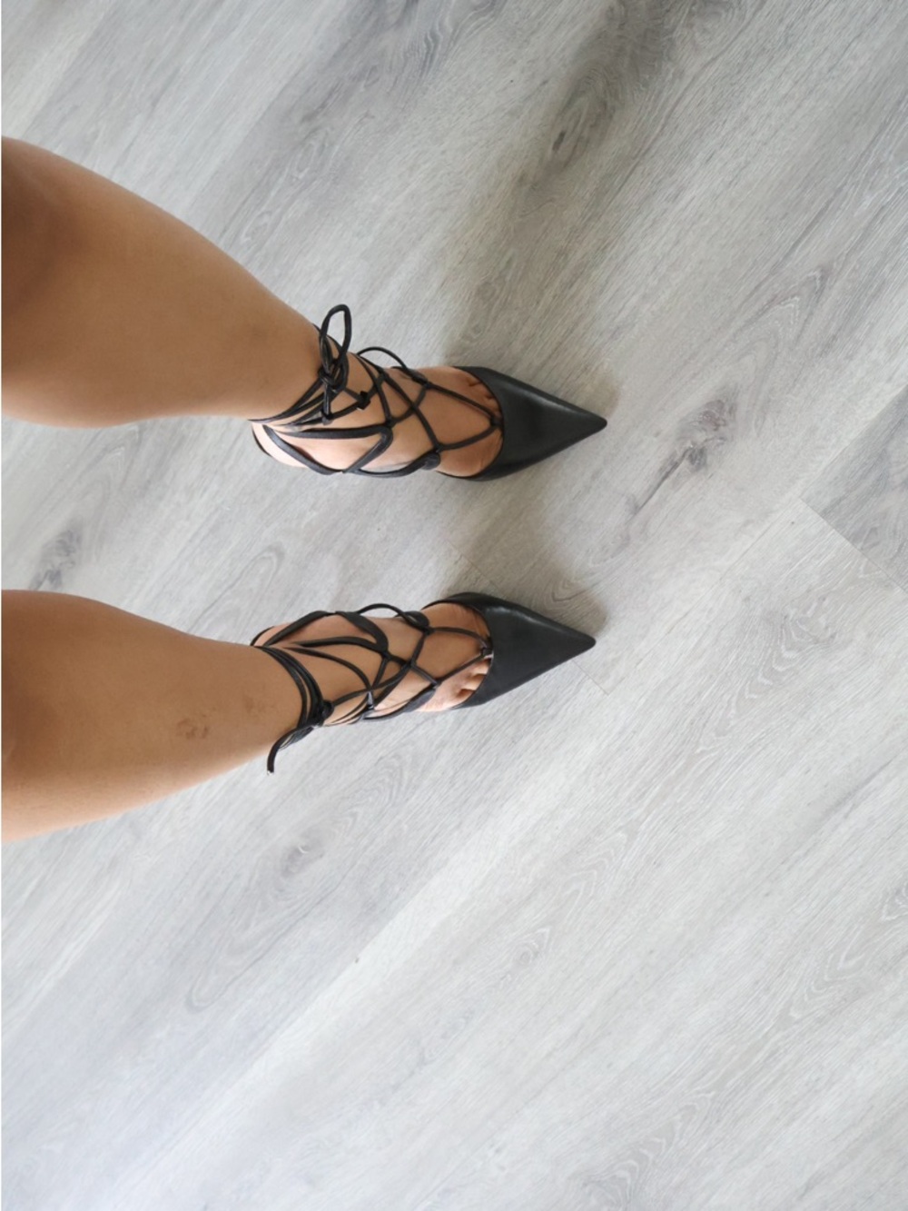 Schutz Black Leather Strappy Lace‑Up Pumps | Size 8.5 | New - Picture 2 of 8